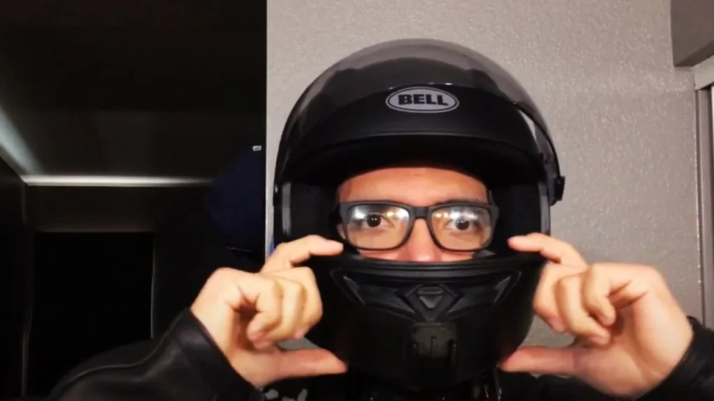 How to Create Glasses Space in Motorcycle Helmet