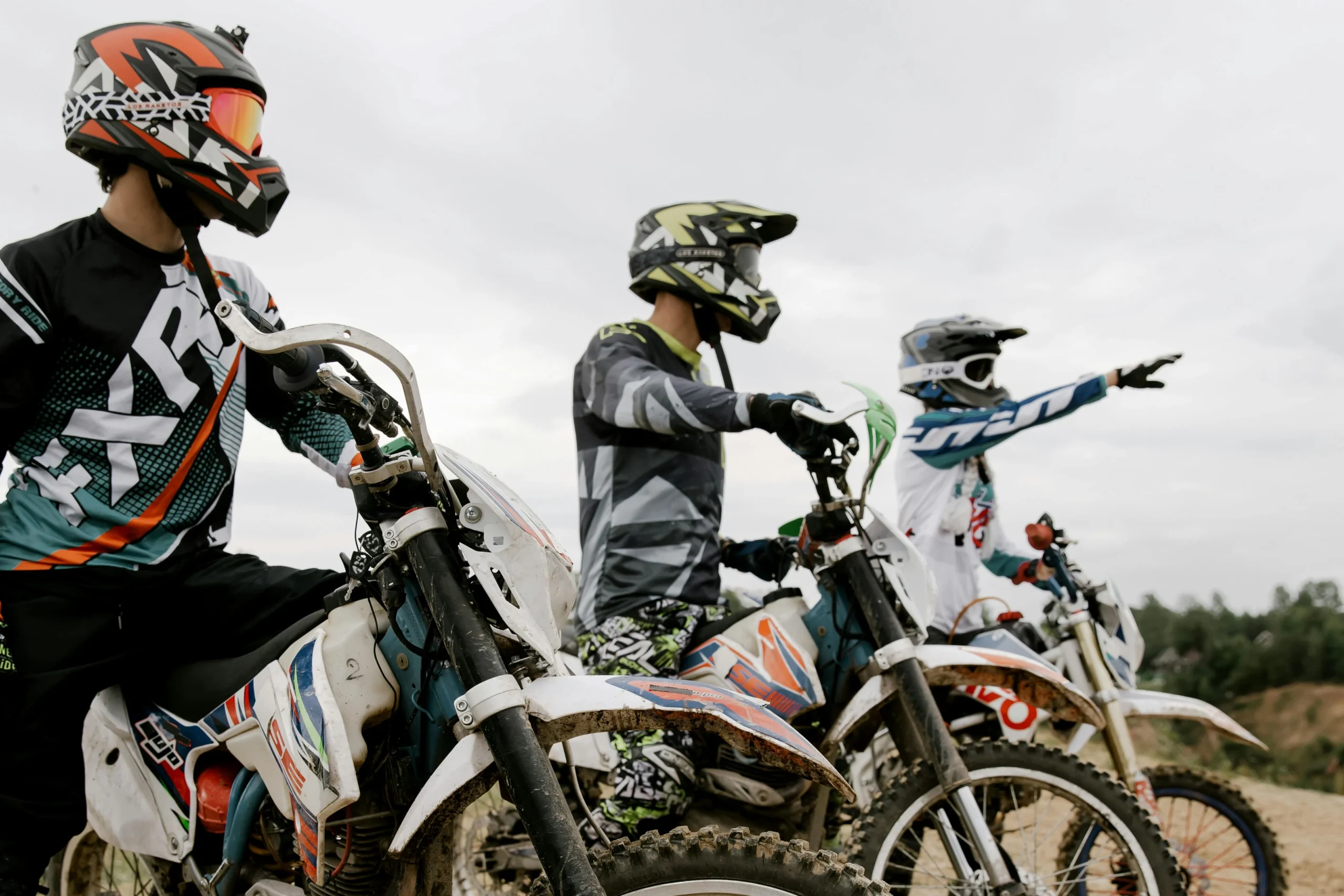 can you ride a motorcycle without a helmet in florida​