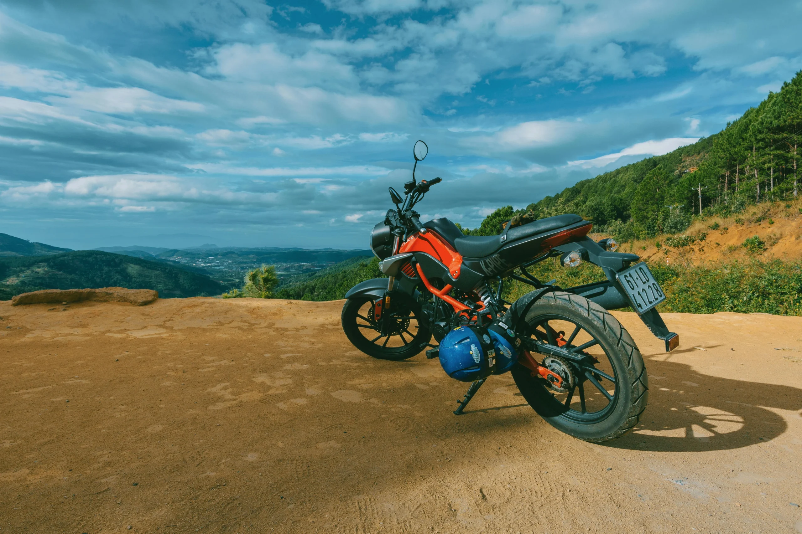 how to use motorcycle helmet lock​