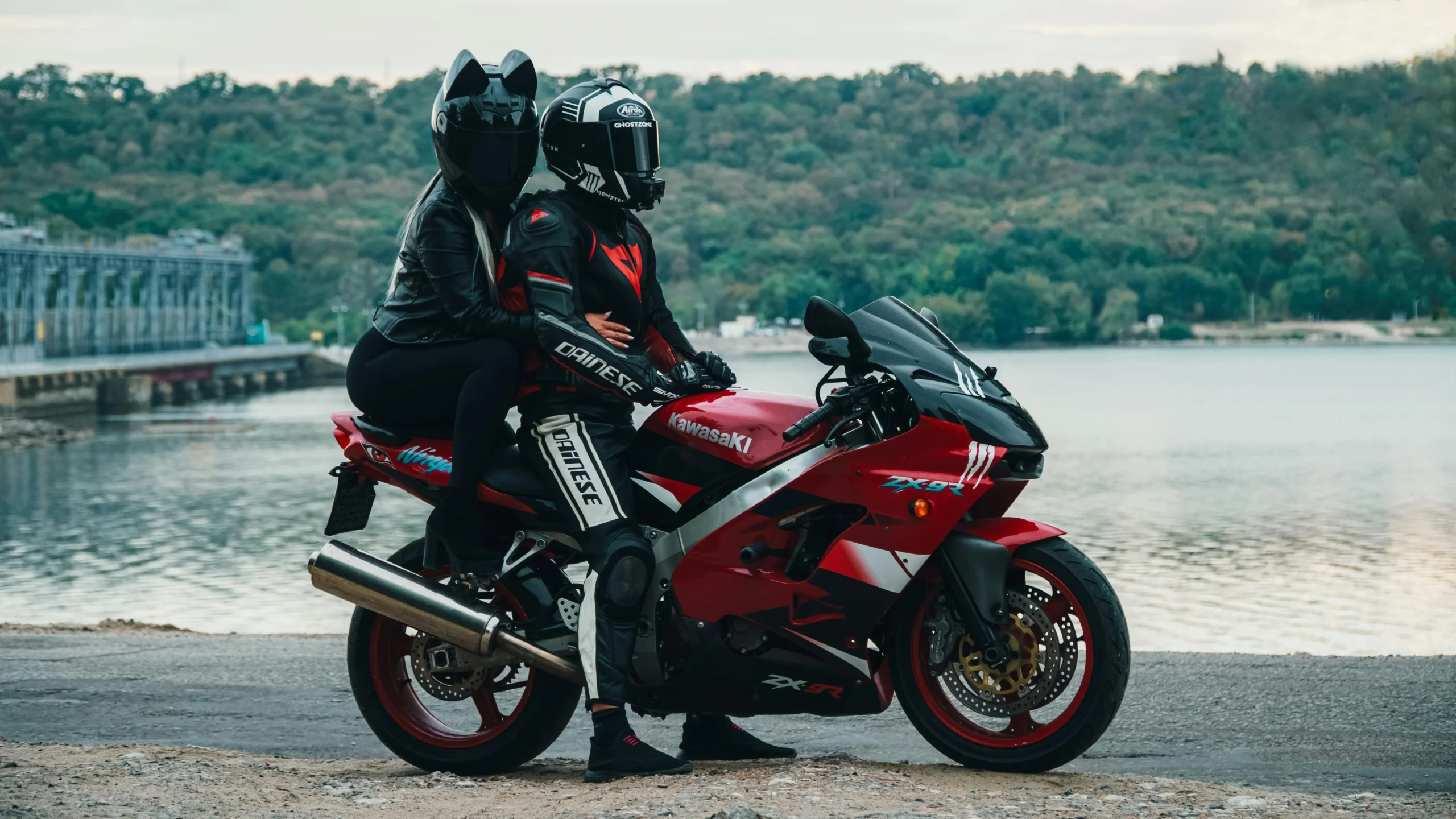 how much does a motorcycle helmet cost​